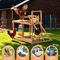 Accessoire de cage pour poulailler JQ : Perchoirs extérieurs pour poulets avec balançoire, jouet, échelle et plateformes pour divertissement en arrière-cour et ferme