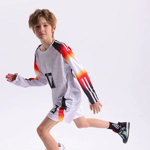 कस्टम बच्चे सॉकर व्यक्तिगत नाम प्लस आकार फिटनेस ट्रैकसूट थोक ओम लड़कों के स्वचालित कटिंग सेट - Product Image 1