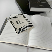 Carnet de notes de luxe en tissu rigide avec logo personnalisé estampé à chaud, agenda quotidien avec boîte cadeau et stylo métallique pour cadeau d'affaires
