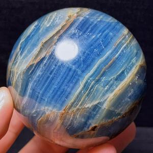 Cristaux rares et charmants de 6,5 à 7 cm, cristaux colorés, cadeaux de vacances, cristal lustré, pierres décoratives modernes, sphère d'onyx bleu - Product Image 2