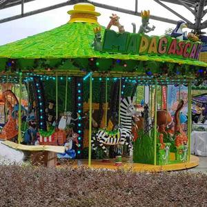 Carrousel de luxe Yamoo 24 places pour enfants, en fibre de verre et bois, couleur personnalisée, certifié ISO9001, pour usage extérieur et intérieur en centre commercial - Product Image 1