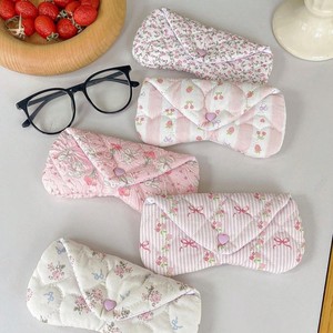 <span class=keywords><strong>Estuche</strong></span> <span class=keywords><strong>para</strong></span> gafas de lona floral, <span class=keywords><strong>estuche</strong></span> <span class=keywords><strong>para</strong></span> gafas de sol con cierre de corazón, bolsa de almacenamiento acolchada <span class=keywords><strong>para</strong></span> gafas <span class=keywords><strong>para</strong></span> hombres y mujeres - Product Image 1