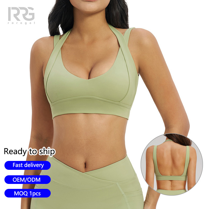 Roregal High Quality Nylon Fitness Yoga Wear Halter Neckline Workout Bra Women's Yoga Sports Bra with Removable Pads
