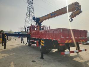Camion de grue de flèche d'articulation de vente directe d'usine monté sur le camion léger d'Isuzu 4x2 avec le bras télescopique de manipulateur - Product Image 6