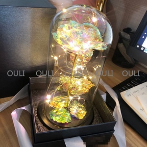 M-1338 cadeau de saint valentin or artificiel rose 22cm haute beauté <span class=keywords><strong>et</strong></span> <span class=keywords><strong>bête</strong></span> rose en dôme de verre avec lumière LED - Product Image 3