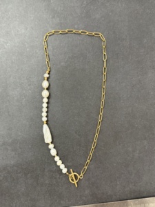 Collier Multicouche Classique Tendance en Perles de Cristal et de Culture d'Eau Douce, Bijou Étanche en Zircon Plaqué Or 18K Unisexe - Product Image 4