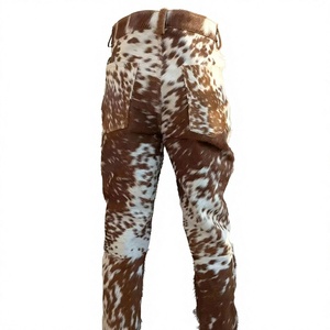 Pantalon en cuir de vache véritable pour homme et femme, style western, en cuir de vachette à poils, marron et blanc taché, coupe ajustée - Product Image 2