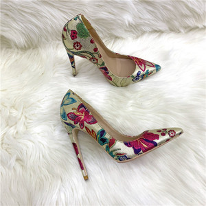 Chaussures de créateur à talons hauts personnalisées pour femmes Styles de fleurs sexy grande <span class=keywords><strong>taille</strong></span> 34-45 tendance de la mode à enfiler pour l'été automne pointu - Product Image 3