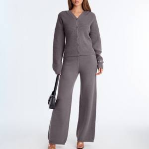 Fornitore OEM Set Due Pezzi Personalizzato per <span class=keywords><strong>Donna</strong></span>: Cardigan con Cappuccio in <span class=keywords><strong>Maglia</strong></span> a Coste e Pantaloni a Gamba Larga - Product Image 1