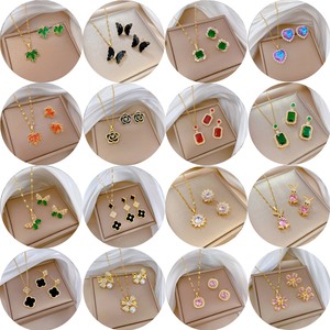 Bộ trang sức cưới cao cấp thời trang sang trọng: mặt dây chuyền, bông tai hình bướm, cỏ bốn lá, trái tim bằng thép không gỉ mạ vàng 18k và zircon - Product Image 3