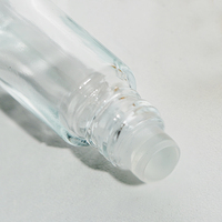 Vente en gros Bouteille de rouleau de parfum vide d'huile essentielle de parfum de 25ml Bouteille en verre de parfum avec boule roulante avec couvercle doré