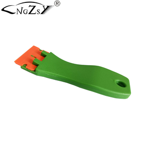 El raspador de cuchillas de afeitar de plástico incluye 2 uds., herramienta raspadora, 100 Uds., cuchillas para removedor de juntas, etiquetas, calcomanías y removedor de adhesivos E17 - Product Image 3