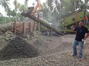 Mobil kaya çeneli kırıcılar taşınabilir taş kırma makinesi fiyat