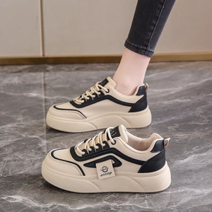 Zapatillas deportivas casuales de otoño para mujer, con puntera de malla, suela gruesa, transpirables, resistentes, que aumentan la altura, blancas - Product Image 2