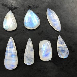 Pierre de lune naturelle Gemkora, taille poire, formes mélangées, polie pour la fabrication de bijoux - Product Image 5
