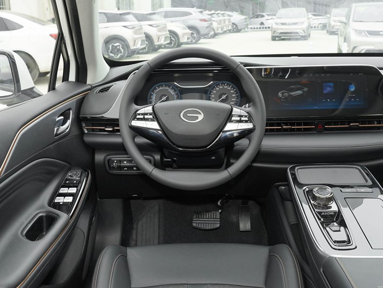 U car In stock Cars Used Aion S&V&Y New Energy Used Cars for Toyota Hilux Fast Electric EV Car for sale