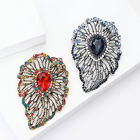 Bros Pin Sayap Wanita Model Tetesan Air Mata Kristal Berhiaskan Rhinestone Alas Logam Bentuk Bunga Hiasan Syal Gaun