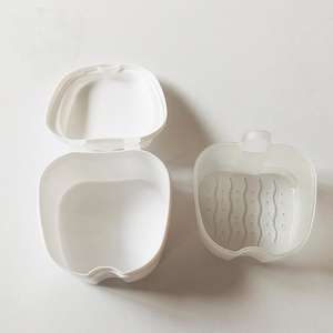 Étui d'alignement de prothèse dentaire en forme de pomme étui de retenue sûr pour stocker des accolades invisibles orthodontiques - Product Image 3