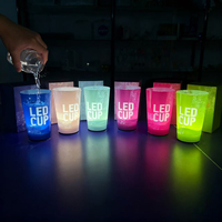 RICHSHINING Fabrika Fiyatı Özel LED Işıklı Bardaklar 12oz 14oz 16oz Sıvı Aktifleştirilen Toplantı Partisi Promosyon Hediyeleri