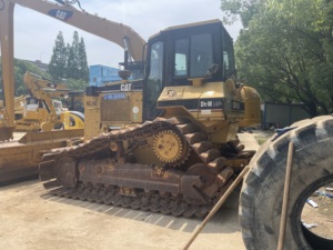 รถปราบดิน LGP D5M แมวมือสองพร้อมส่วนประกอบหลักเครื่องยนต์และปั๊ม - Product Image 3