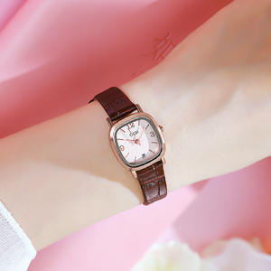 Montre classique rétro carrée pour femme, étudiante, étanche, calendrier, bracelet en cuir, quartz, offre spéciale pour les vacances - Product Image 4