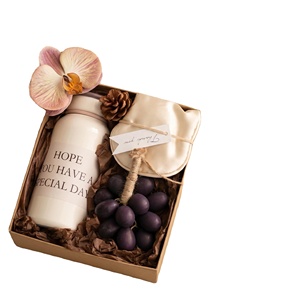 Coffret Cadeau Minimaliste : Bouteille d'Eau et Savon – Idéal pour Mariage, Demoiselle d'Honneur, Cadeau d'Invité, Anniversaire, Souvenir d'Entreprise - Product Image 2