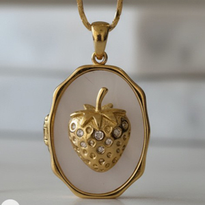 Pendentif Coquille Médaillon Photo Personnalisé en Zircon, Plaqué Or 14 carats, Motif Pomme Fraise, Chaîne Vintage, Bijou pour Femme, Cadeau - Product Image 6