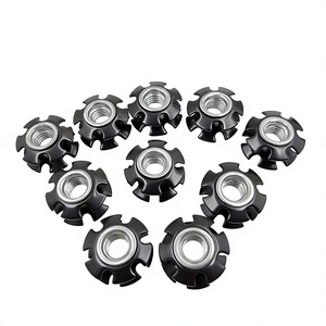 Écrou d'insertion pour tube rond 20 x 1.2 - Product Image 1