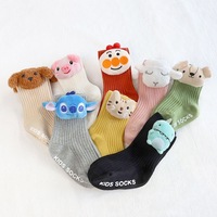 Chaussettes personnalisées unisexes mignonnes pour enfants avec nœud noir et rose motif dessin animé chaussettes respirantes et antidérapantes pour nouveau-né 0-3 ans
