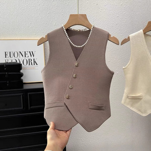 Col <span class=keywords><strong>en</strong></span> v tricoté irrégulier sans manches <span class=keywords><strong>gilet</strong></span> femmes 2024 été nouveau style étranger <span class=keywords><strong>gilet</strong></span> haut court respirant 120 - Product Image 4