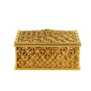 Boîte à bonbons carrée dorée en plastique ajouré pour mariage, boîte à dragées pour <span class=keywords><strong>Ferrero</strong></span> <span class=keywords><strong>Rocher</strong></span>, fête prénuptiale, fiançailles, fournitures cadeaux - Product Image 6