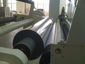 Rouleau <span class=keywords><strong>Jumbe</strong></span> de qualité alimentaire BOPP Flim Fabrication chinoise Film de stratification étanche à l'humidité 10u avec surface brillante - Product Image 5