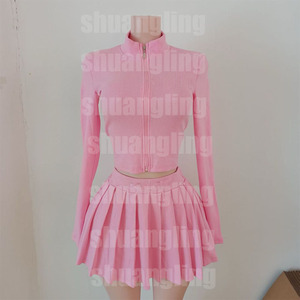 Completo da tennis da donna a costine, 2 pezzi: gonna a vita alta plissettata e top corto <span class=keywords><strong>imbottito</strong></span> senza maniche con scollo racerback, ideale per golf e allenamento - Product Image 2