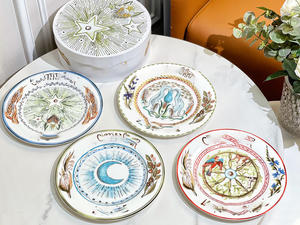 Ensemble de 4 assiettes de dîner en céramique Tarot Moon luxueuses avec boîte cadeau - Product Image 4