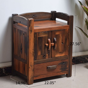 Credenza in Legno Massello Stile Cinese Tradizionale - Mobile Contenitore a Doppia Anta con Fascino Vintage per Angolo Esterno/Balcone - Product Image 2