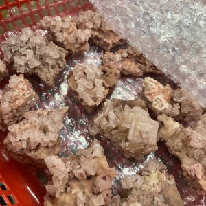 Vente en gros - Spécimen de cristal de quartz naturel rose Halite en grappe, idéal pour la décoration - Product Image 6