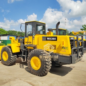 รถตักล้อยางมือสองคุณภาพสูงราคาประหยัด รุ่น Komatsu WA380-3 สมรรถนะเยี่ยม รถตักล้อยางมือสองของแท้จากญี่ปุ่น มีสินค้าในสต็อก - Product Image 3