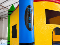 Structure gonflable avec toboggan pour enfants, idéale pour les fêtes d'anniversaire, aire de jeux extérieure commerciale, vente en gros, approvisionnement direct usine