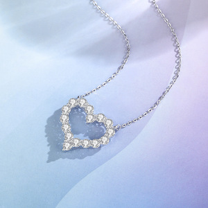 S925 collana con ciondolo a cuore scavato in argento puro per le donne; Lusso leggero con un alto senso <span class=keywords><strong>di</strong></span> stile accessorio per la clavicola - Product Image 3