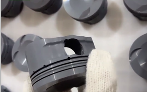 مجموعة مكابس من سبائك الألومنيوم 4032 عالية الأداء لمحركات فولكس فاجن EA888 مقاس 82.5 مم 9.3Cr /9.5Cr مع حلقات مقاس 82.5*1.0+1.2+2.0 - Product Image 3