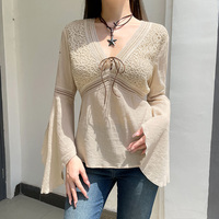 Chemise vintage bohème ethnique à col en V et à nouer devant pour femmes, haut à manches évasées en crochet patchwork, chemise élégante rétro ample