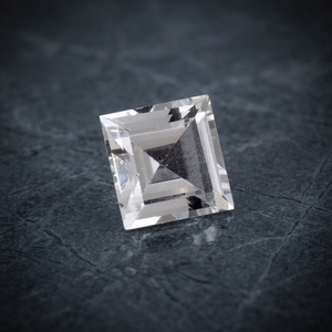 SUNSHINE JAIPUR GEMS MINERALS Topaze blanche transparente taille carrée 9 mm certifiée IGI, vente en gros pour la fabrication de bijoux, pierre précieuse en vrac - Product Image 3