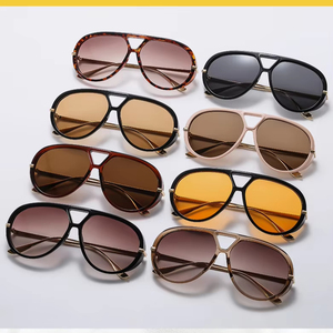 2025 nuovo stile retrò signore <span class=keywords><strong>di</strong></span> <span class=keywords><strong>tendenza</strong></span> <span class=keywords><strong>di</strong></span> lusso <span class=keywords><strong>occhiali</strong></span> <span class=keywords><strong>da</strong></span> <span class=keywords><strong>sole</strong></span> Unisex per le donne Vintage - Product Image 3