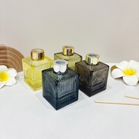 Bouteille diffuseur en verre côtelé carré vertical avec bouchon à vis, 100 ml, vide, pour parfum et aromathérapie, couleur personnalisée, vente en gros
