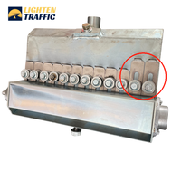 Machine manuelle de marquage routier pour la pose de billes réfléchissantes, avec pompe distributrice réglable pour billes de verre, pour la gestion du trafic et la construction