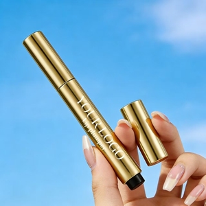 Voluminizador de Labios en Tubo Plateado con <span class=keywords><strong>Efecto</strong></span> Intenso, Máximo <span class=keywords><strong>Volumen</strong></span> de Labios, Aceite Mineral para Maquillaje, Voluminizador de Labios de Marca Privada - Product Image 3