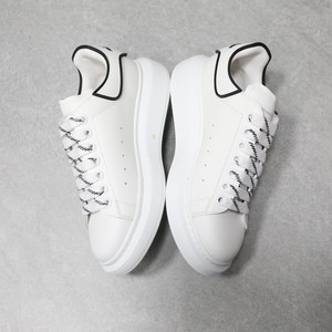 Chaussures de tennis de luxe 2026 de marque MQ, en cuir véritable, sportives et décontractées pour hommes, baskets classiques Mqqueen blanches pour femmes - Product Image 5