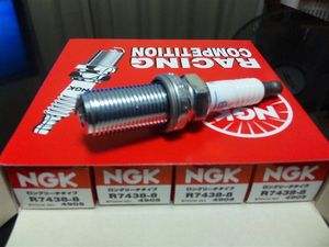 Ban đầu chính hãng NGK đua hiệu suất bugi 4905 R7438-8 Sản xuất tại Nhật Bản không có giá rẻ giả sử dụng chéo IKH01-24 sử<span class=keywords><strong>a</strong></span> đổi xe ô tô - Product Image 3