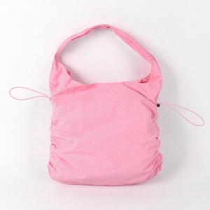 CHANGRONG ODM カスタマイズ可能 レディース ナイロン ショッピング トートバッグ 軽量 ジッパー開閉 シリコン ソフト ロゴプリント ポリエステル製 - Product Image 4