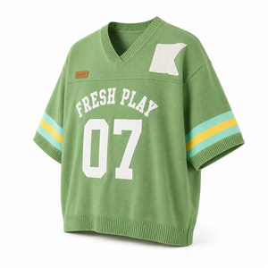 Pull en jersey court unisexe léger à col en V pour le sport et les jours de match - Product Image 4